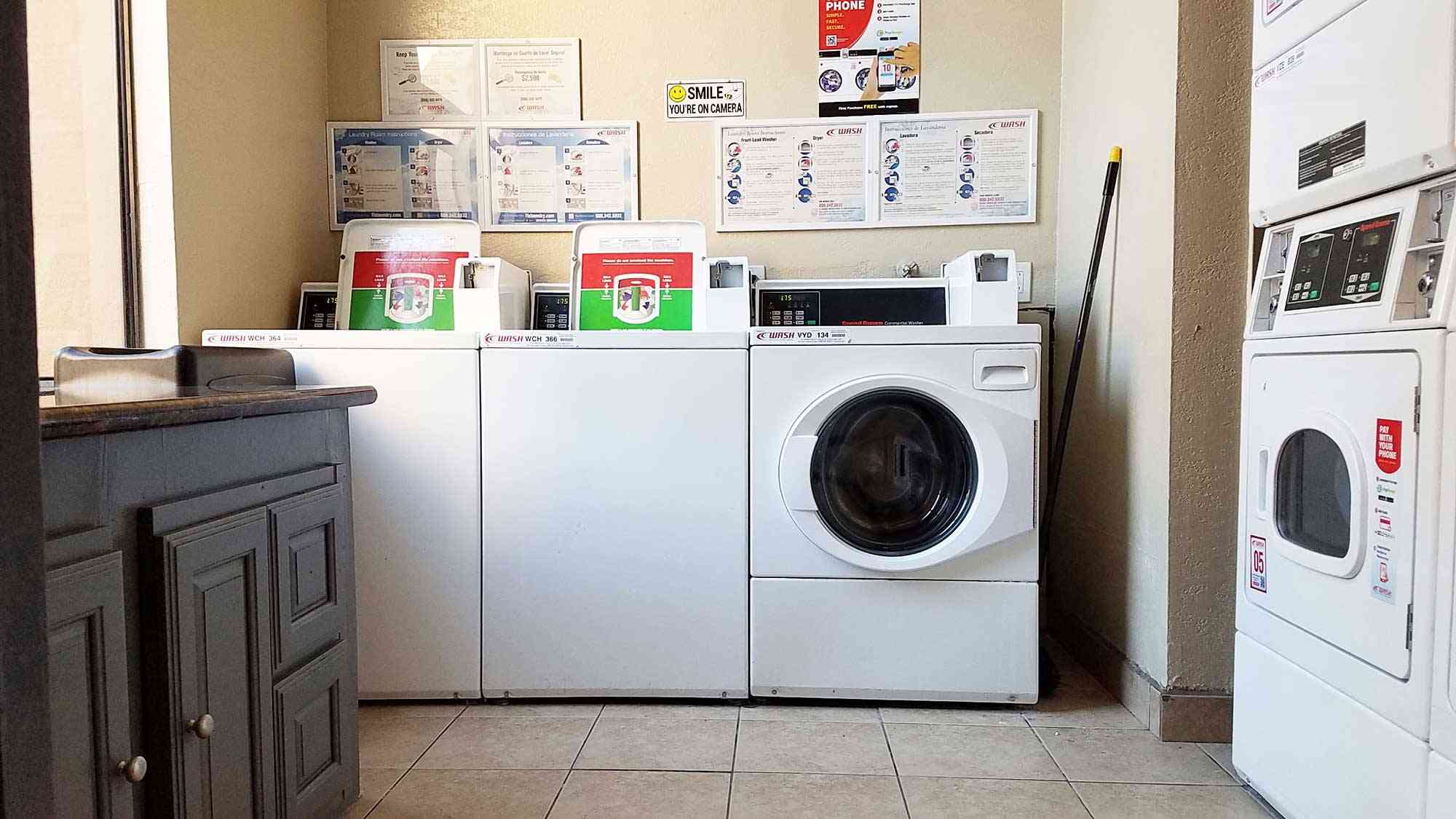 on site resident laundry room facilities